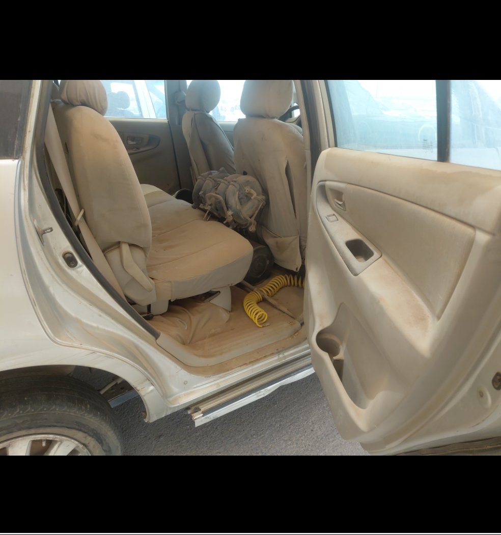 Toyota Innova  2011 image