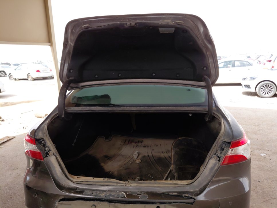 Toyota Camry LE HEV 2019 image