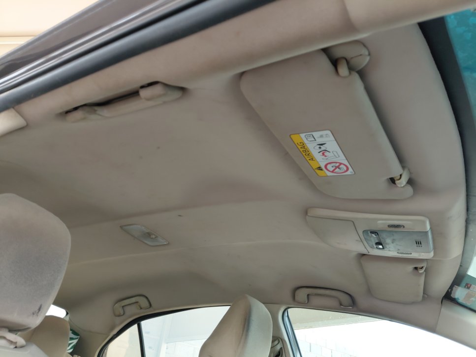 Toyota Camry LE HEV 2019 image