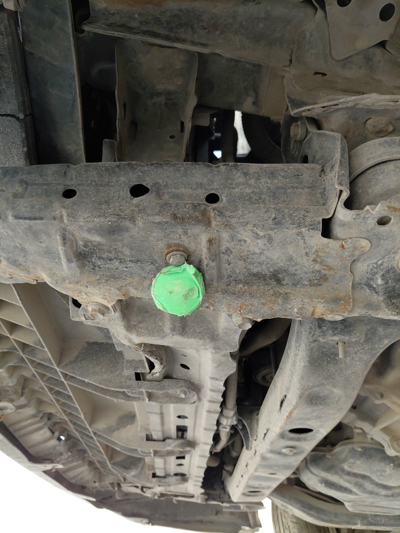 Toyota Camry LE HEV 2019 image