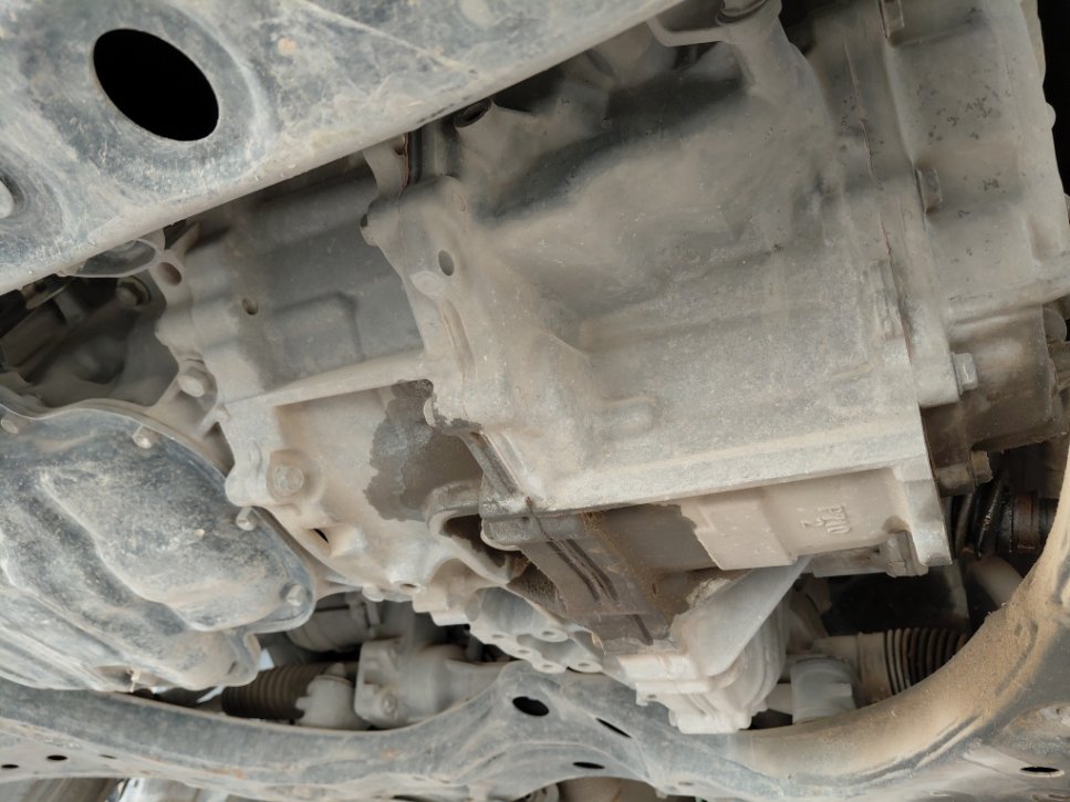 Toyota Camry LE HEV 2019 image