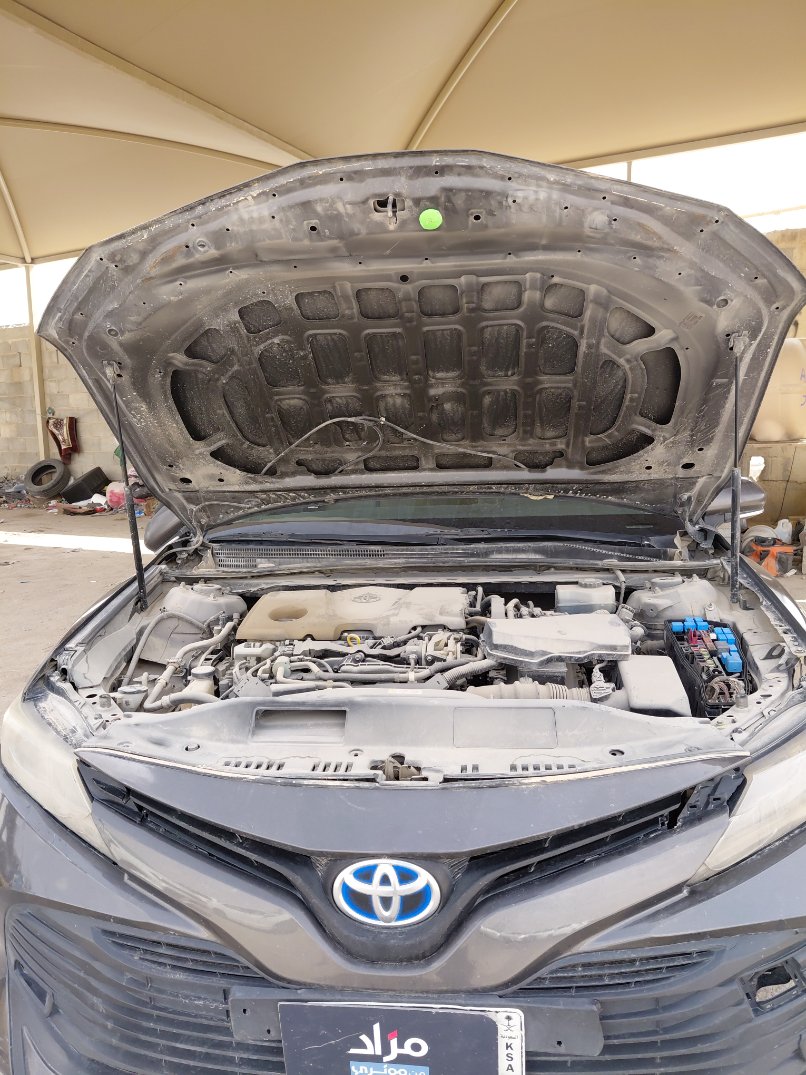 Toyota Camry LE HEV 2019 image