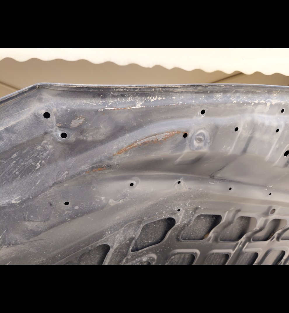 Toyota Camry LE HEV 2019 image