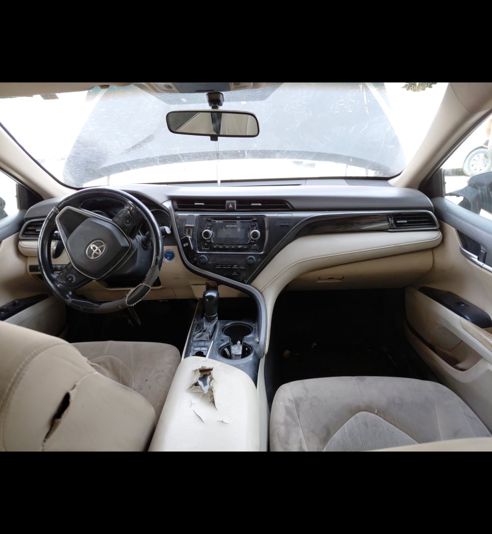 Toyota Camry LE HEV 2019 image