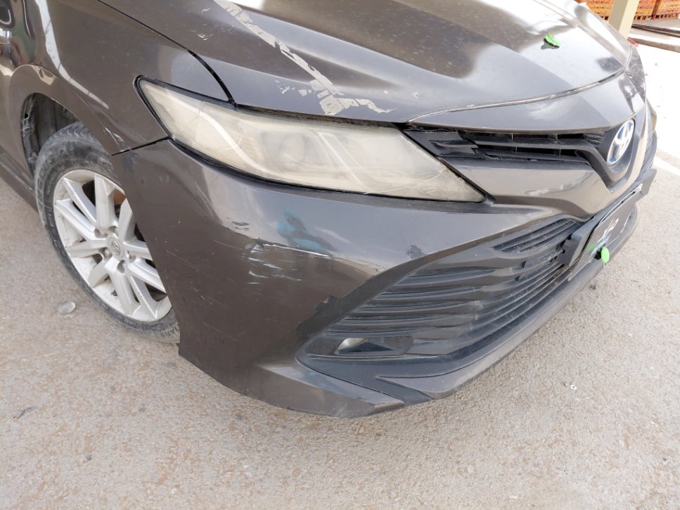 Toyota Camry LE HEV 2019 image