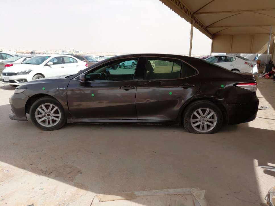 Toyota Camry LE HEV 2019 image