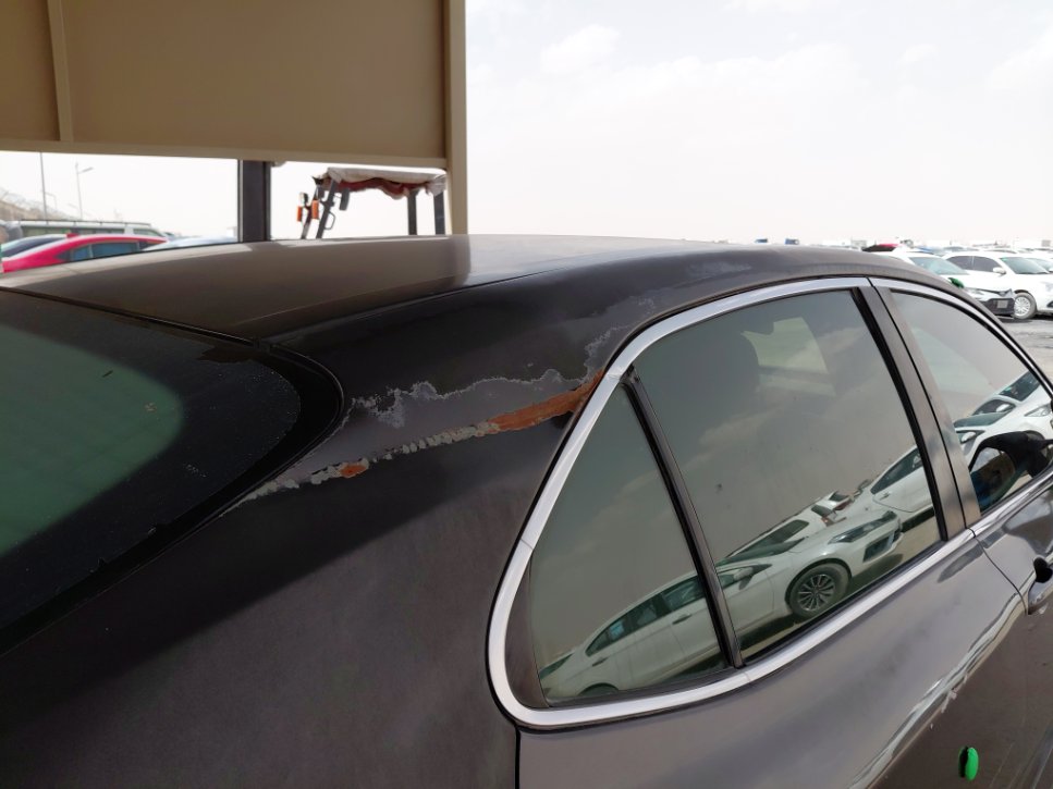 Toyota Camry LE HEV 2019 image