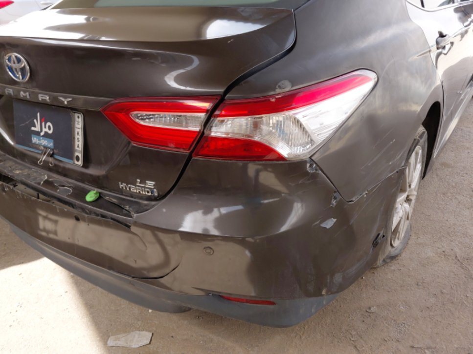 Toyota Camry LE HEV 2019 image