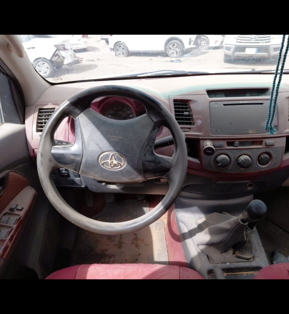 Toyota Hilux  2014 image