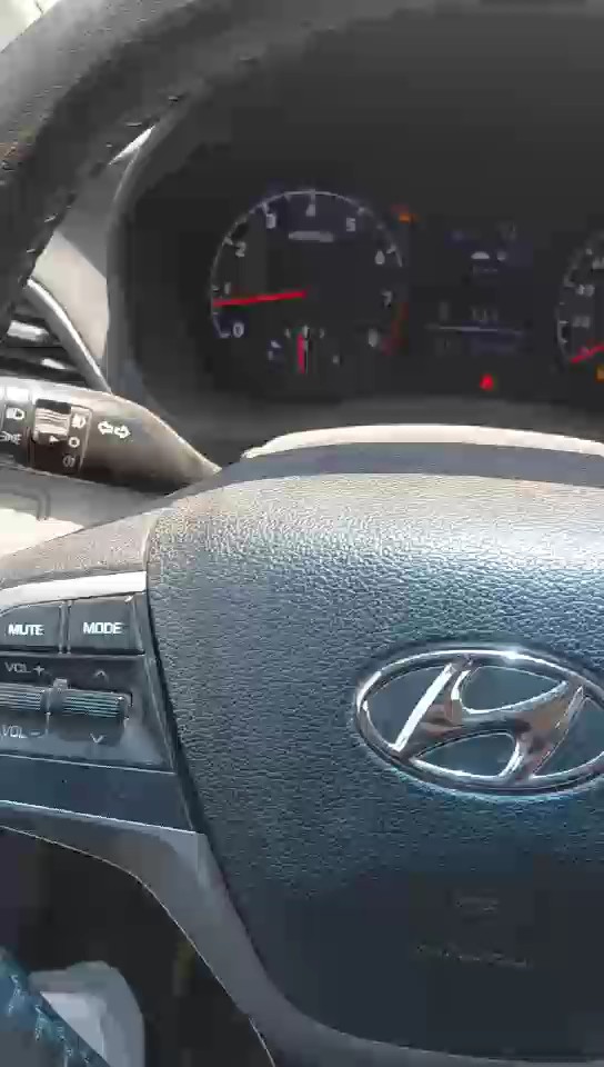 Hyundai Accent  2019 video