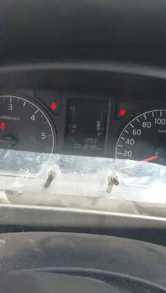 Nissan NV350 Urvan  2021 video