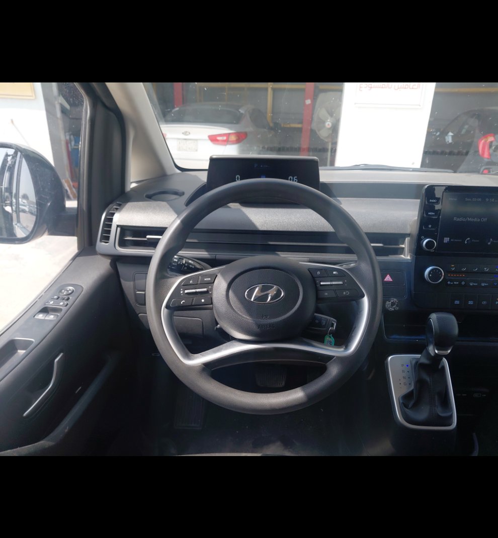 Hyundai Staria  2024 image
