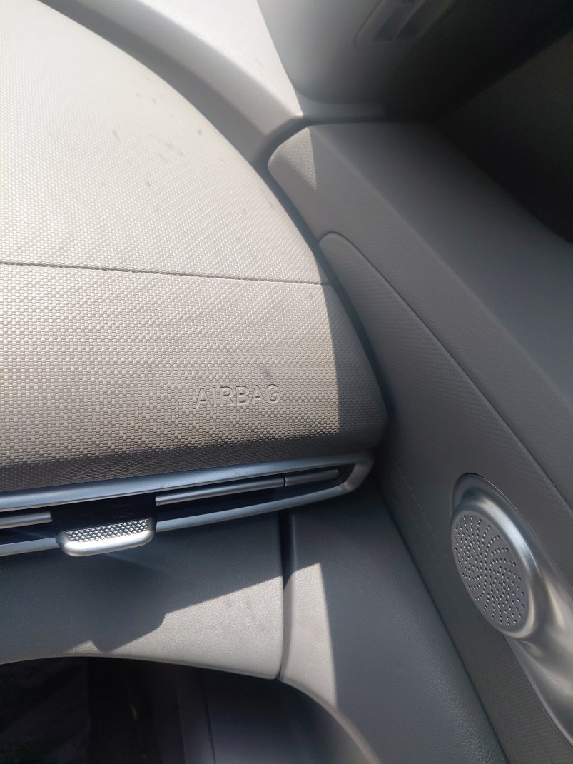 Hyundai Elantra  2023 image