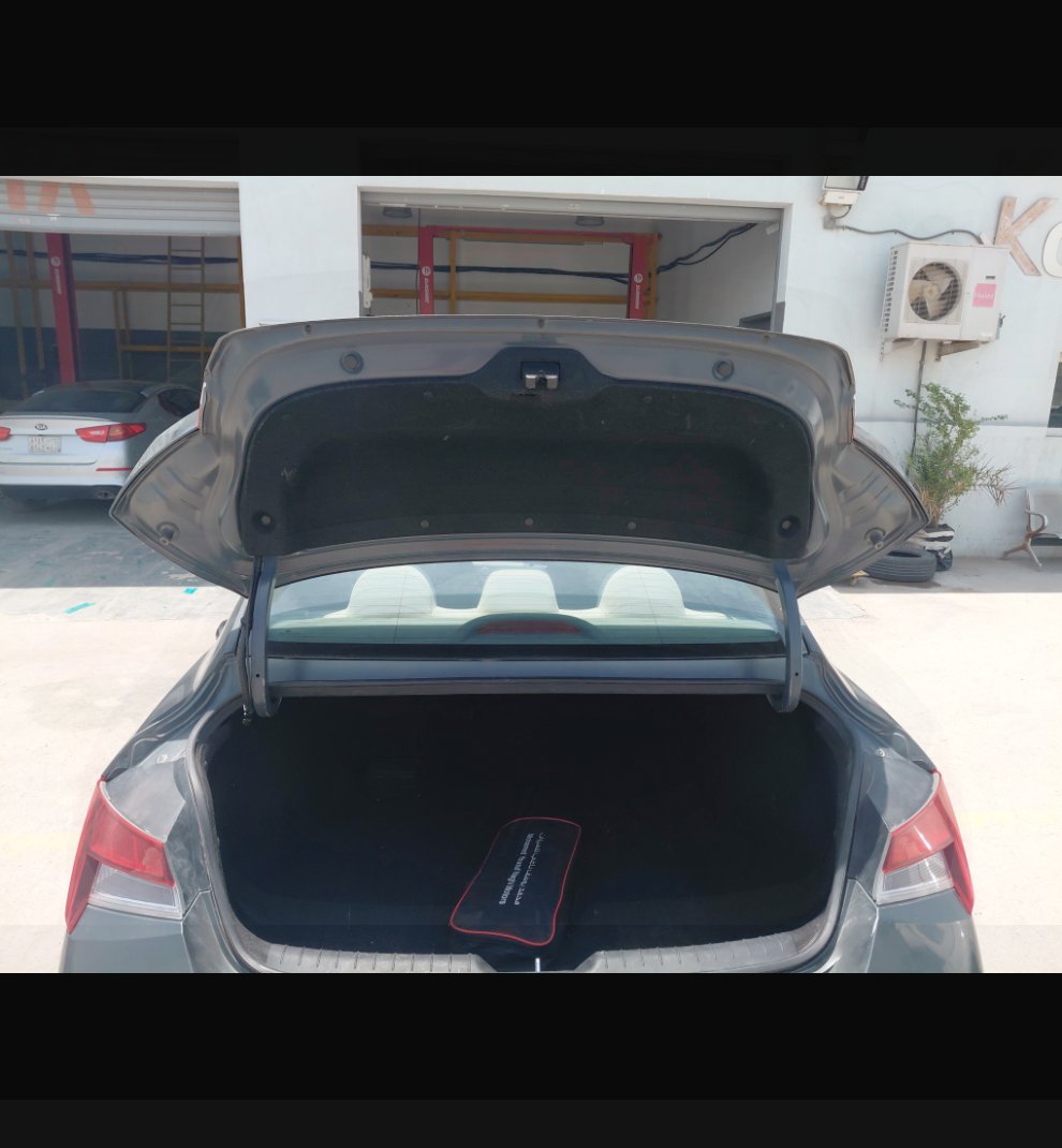 Hyundai Elantra  2023 image