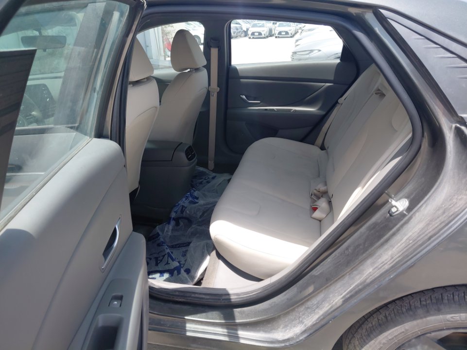 Hyundai Elantra  2023 image