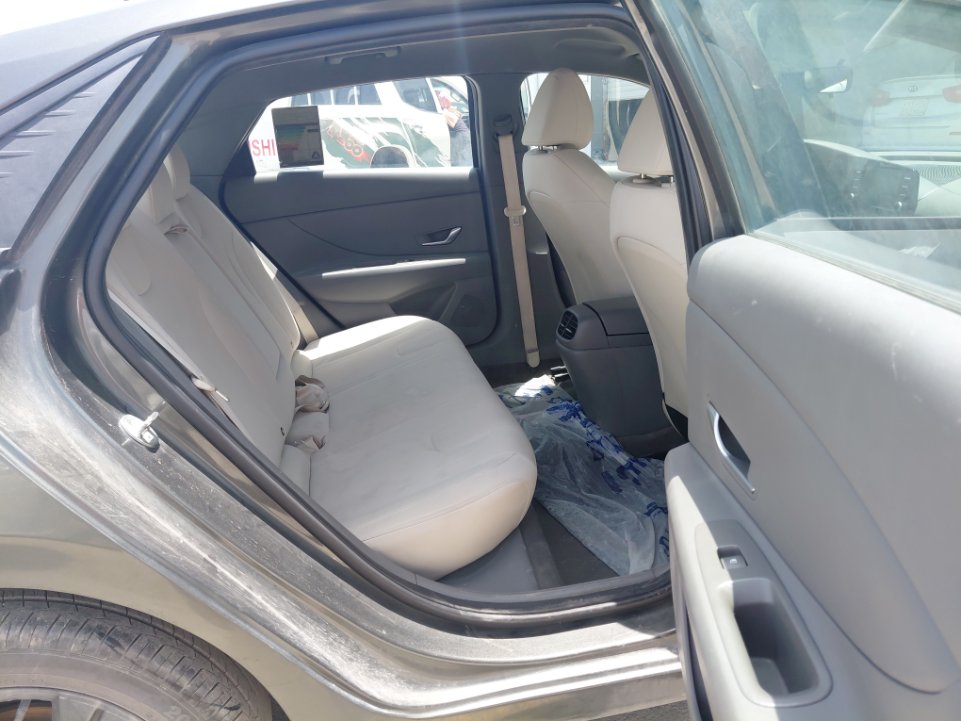 Hyundai Elantra  2023 image