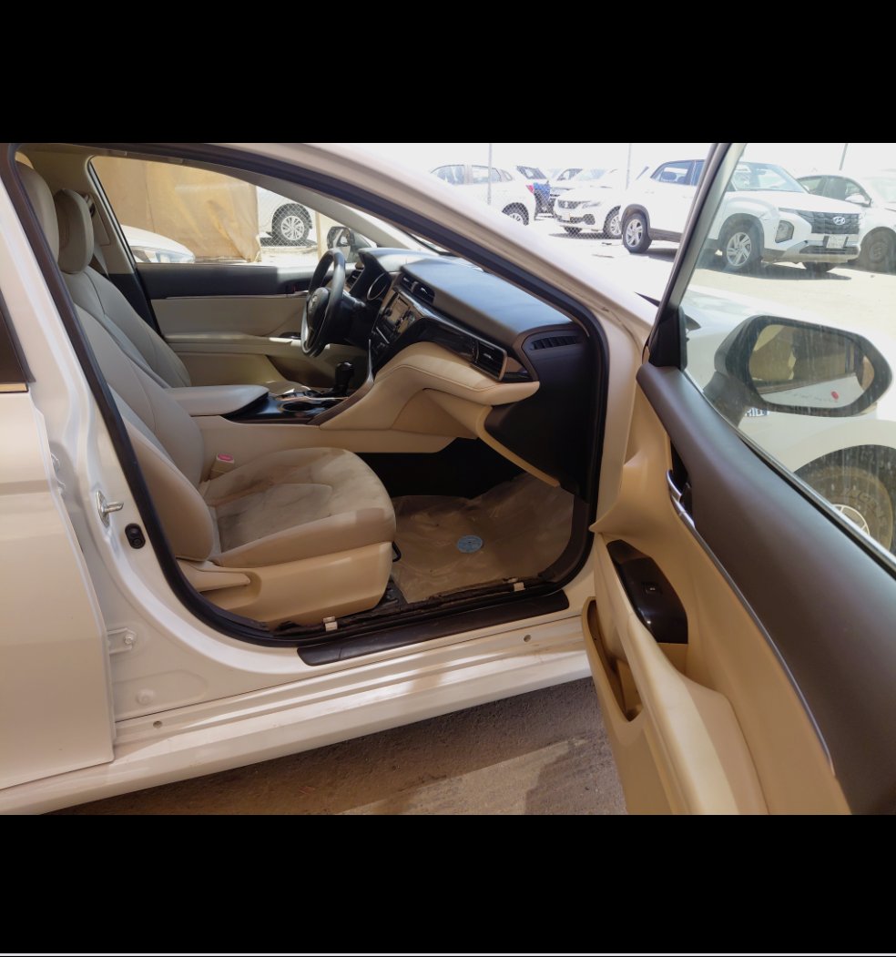 تويوتا كامري LE HEV 2020 image