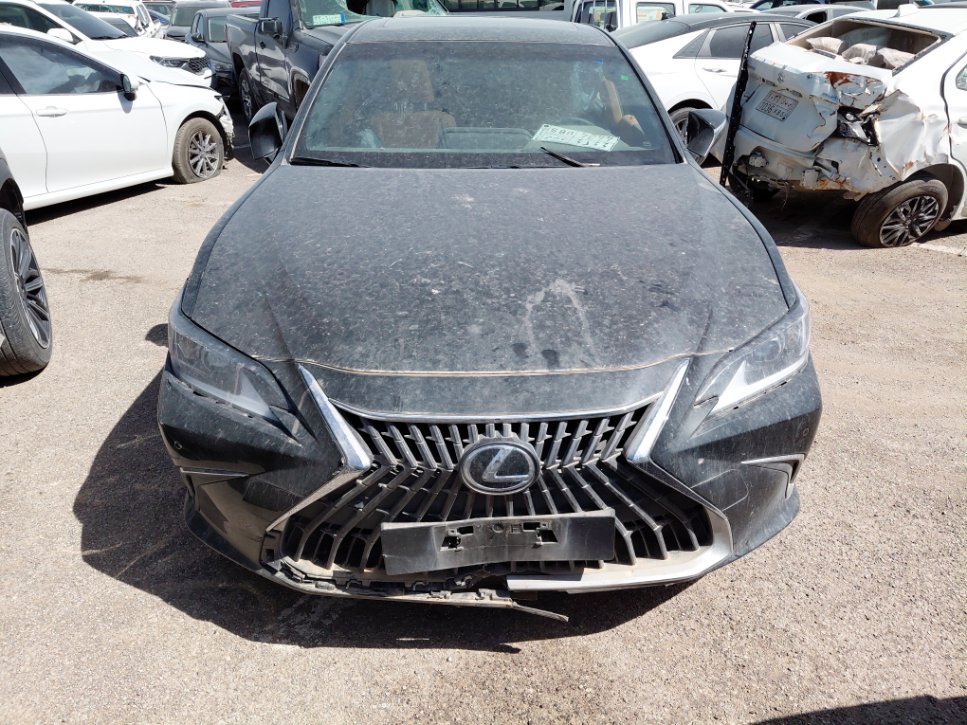 Lexus ES  2025 image