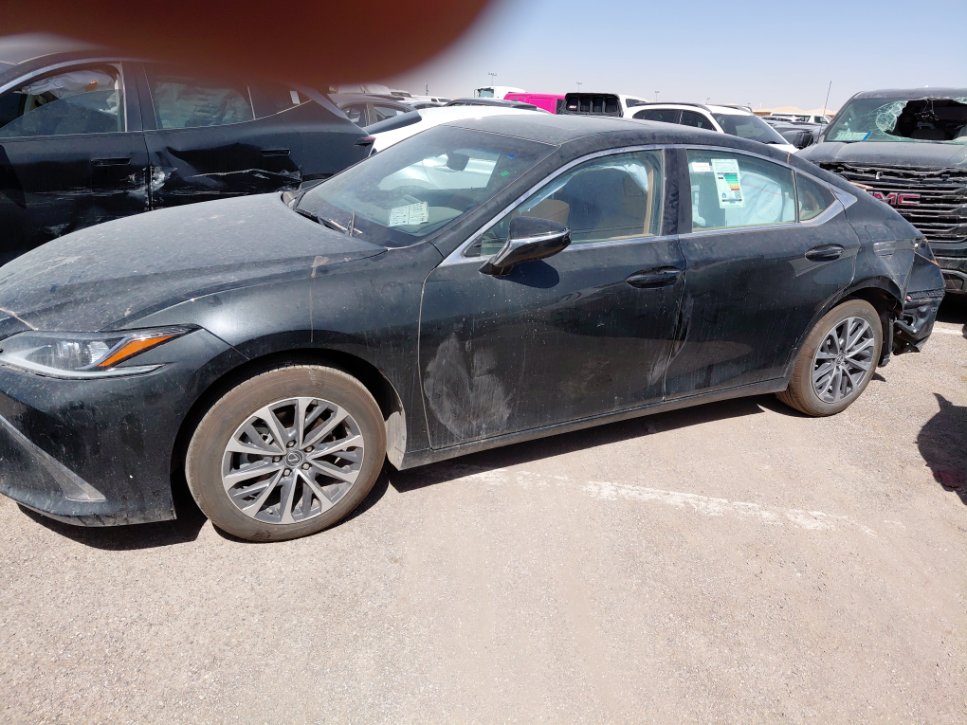 Lexus ES  2025 image