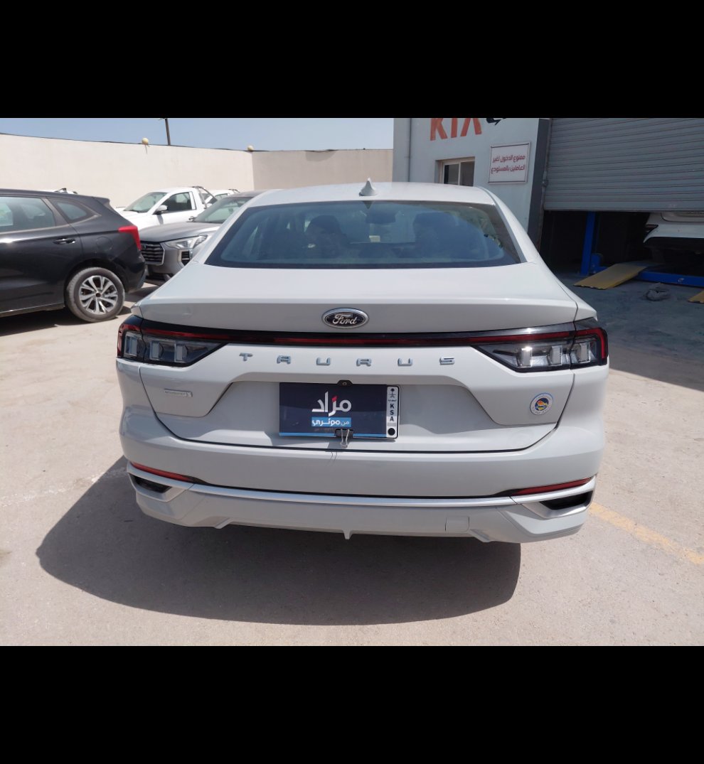 Ford Taurus  2024 image