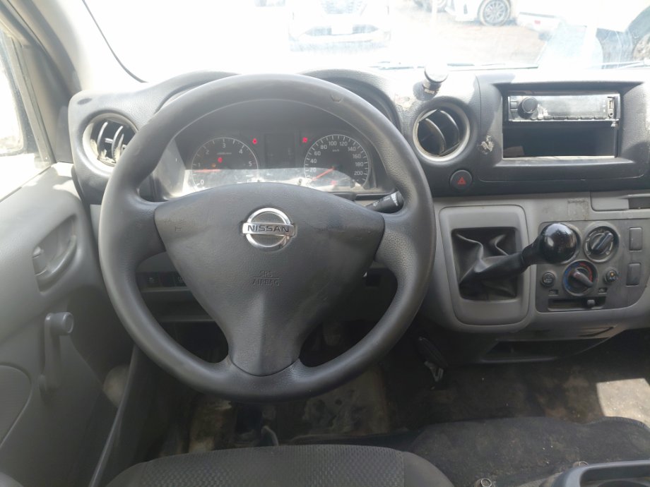 Nissan NV350 Urvan  2021 image