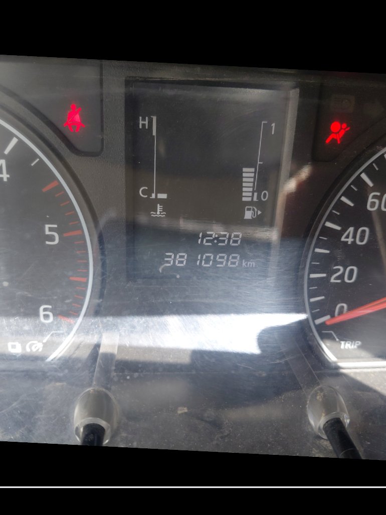 Nissan NV350 Urvan  2021 image