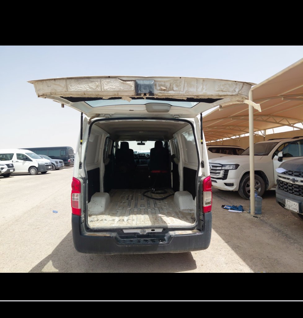 Nissan NV350 Urvan  2021 image