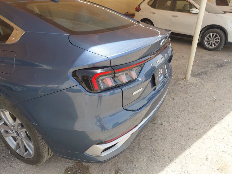 Ford Taurus  2023 image
