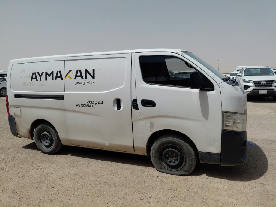 Nissan NV350 Urvan  2021 image