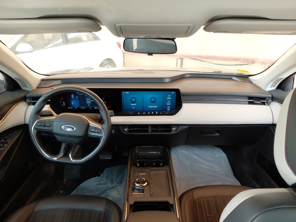 Ford Taurus  2023 image