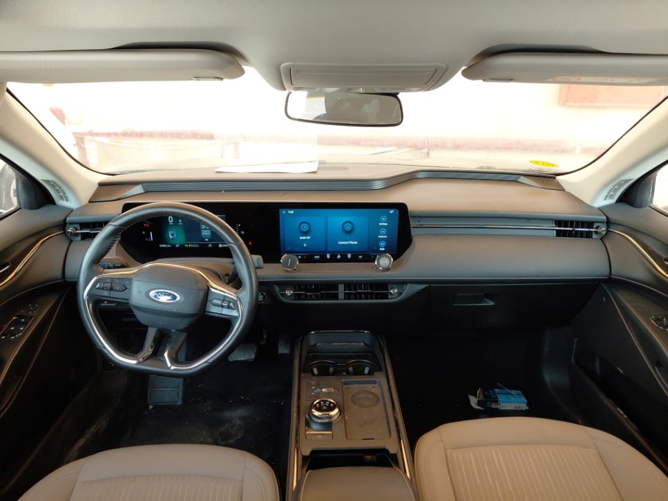 Ford Taurus  2023 image