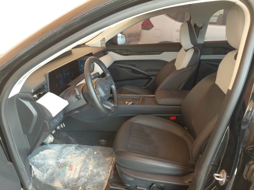 Ford Taurus  2023 image