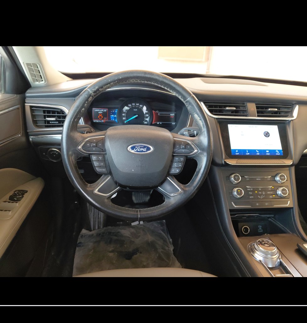 Ford Taurus  2022 image
