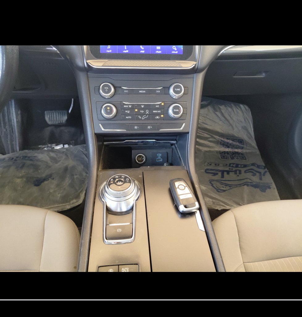 Ford Taurus  2022 image
