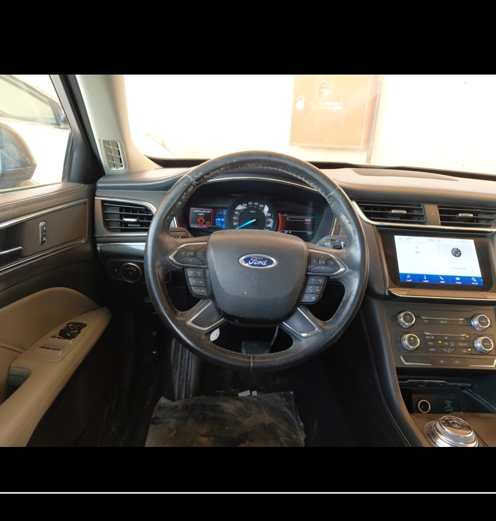 Ford Taurus  2022 image