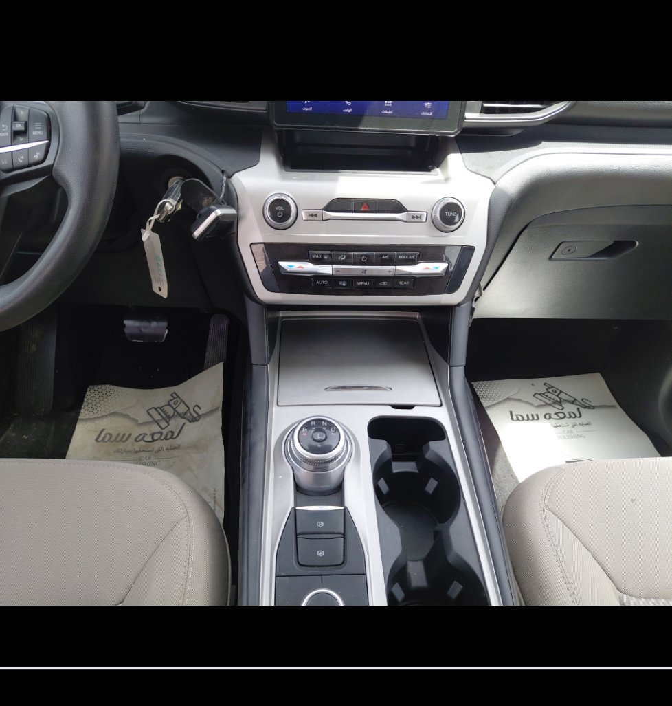 Ford Explorer  2021 image
