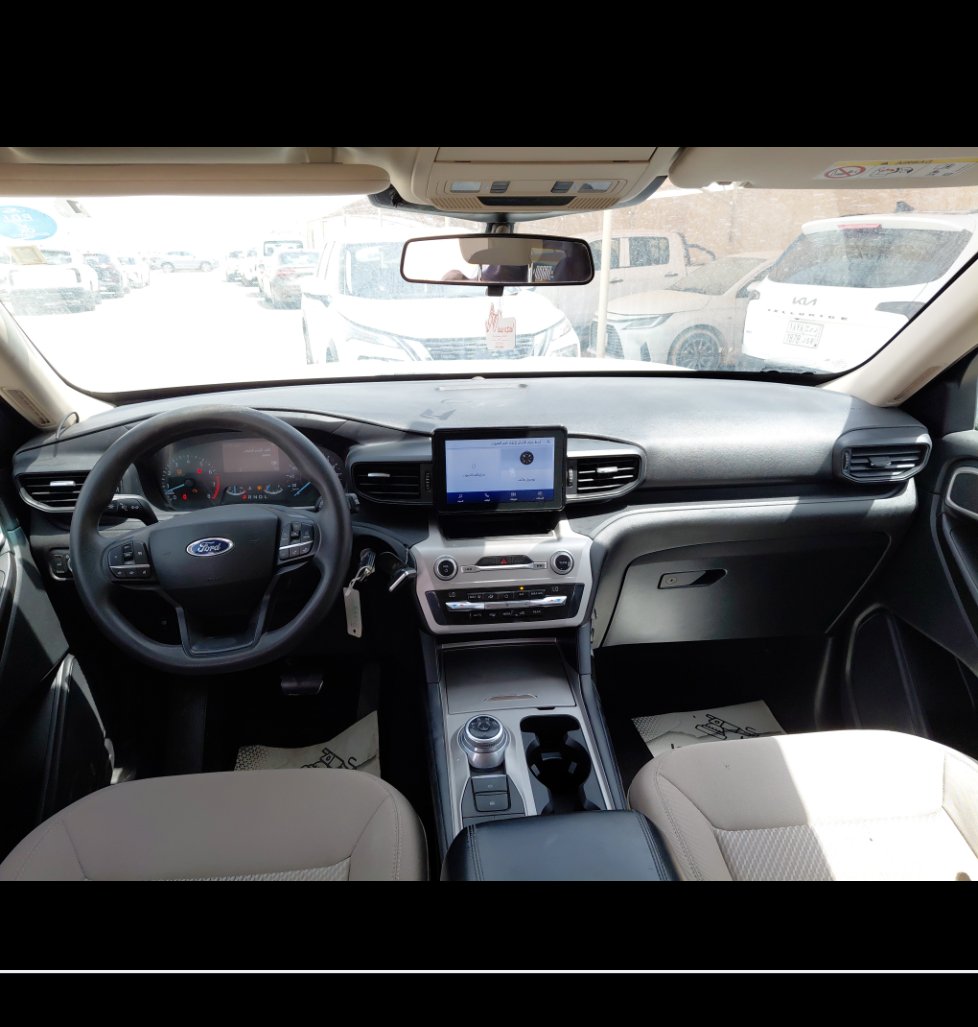 Ford Explorer  2021 image