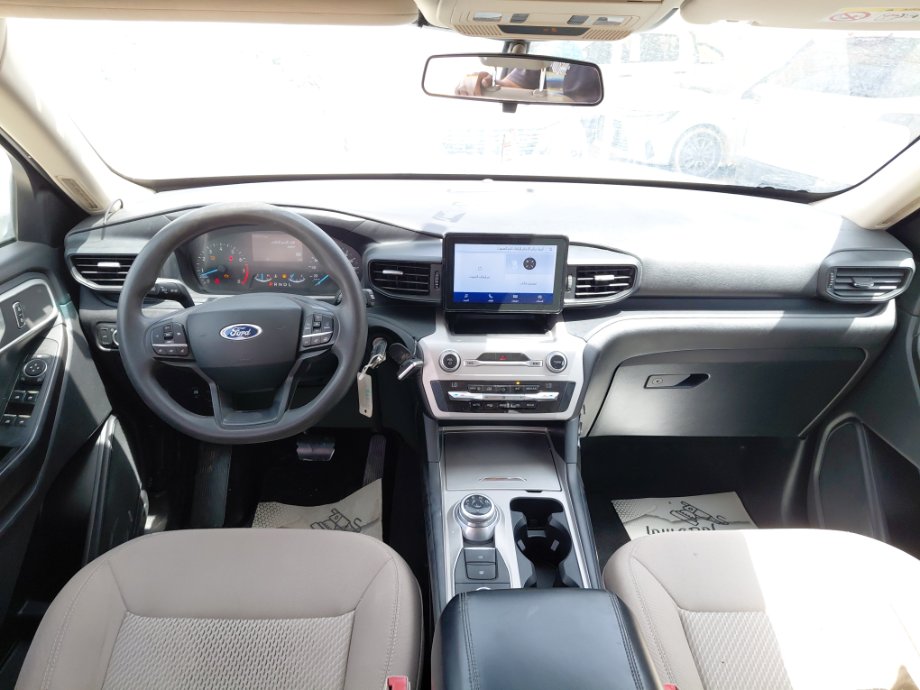 Ford Explorer  2021 image