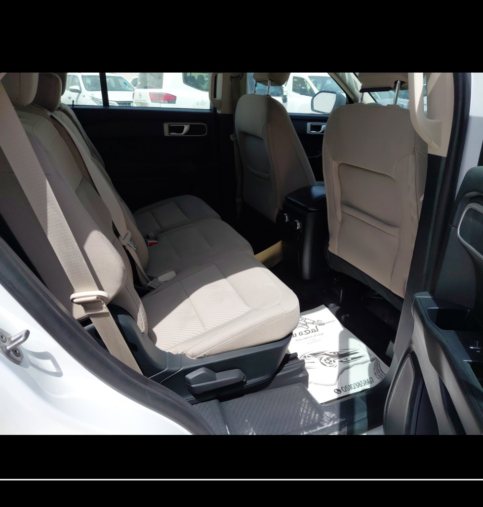 Ford Explorer  2021 image