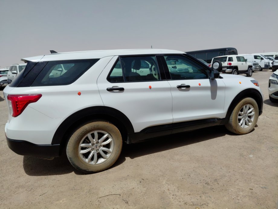 Ford Explorer  2021 image