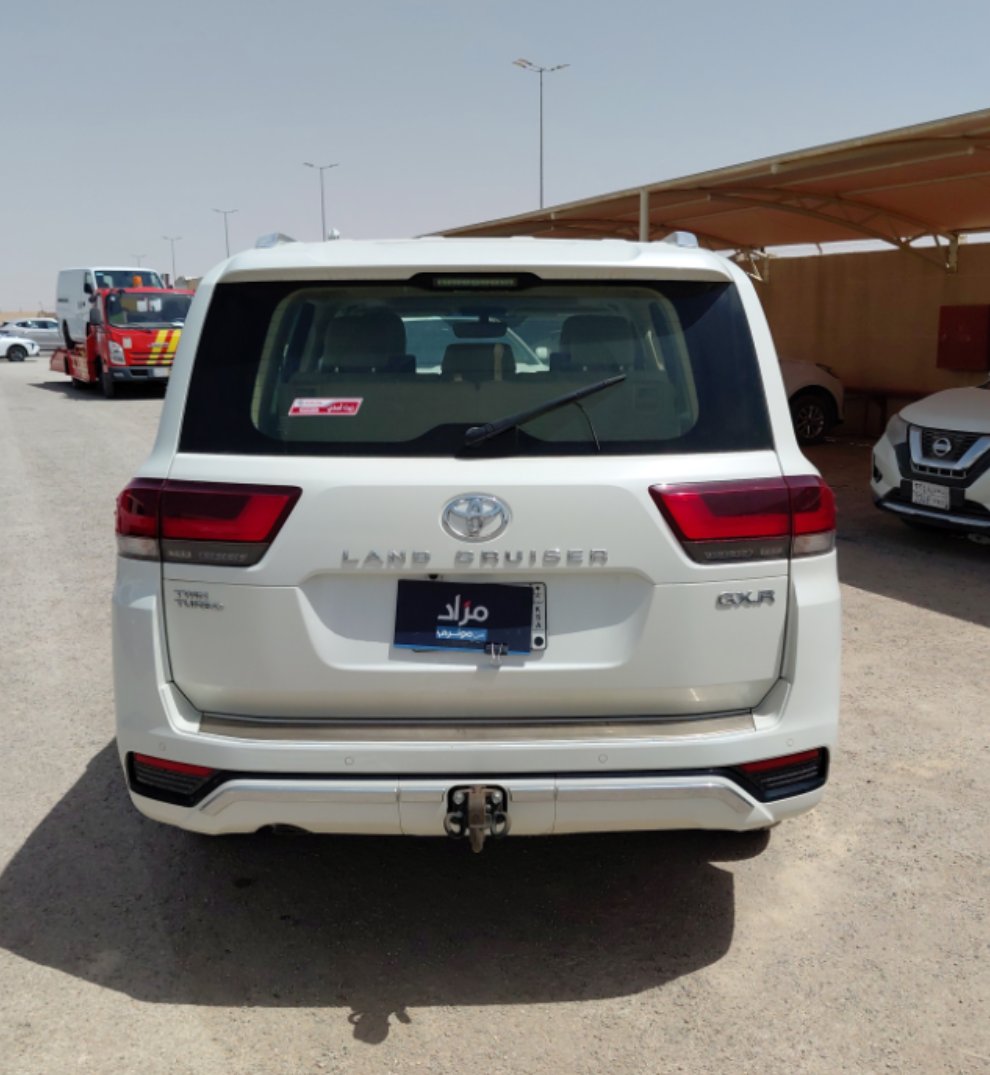 تويوتا لاند كروزر GXR4 2023 image