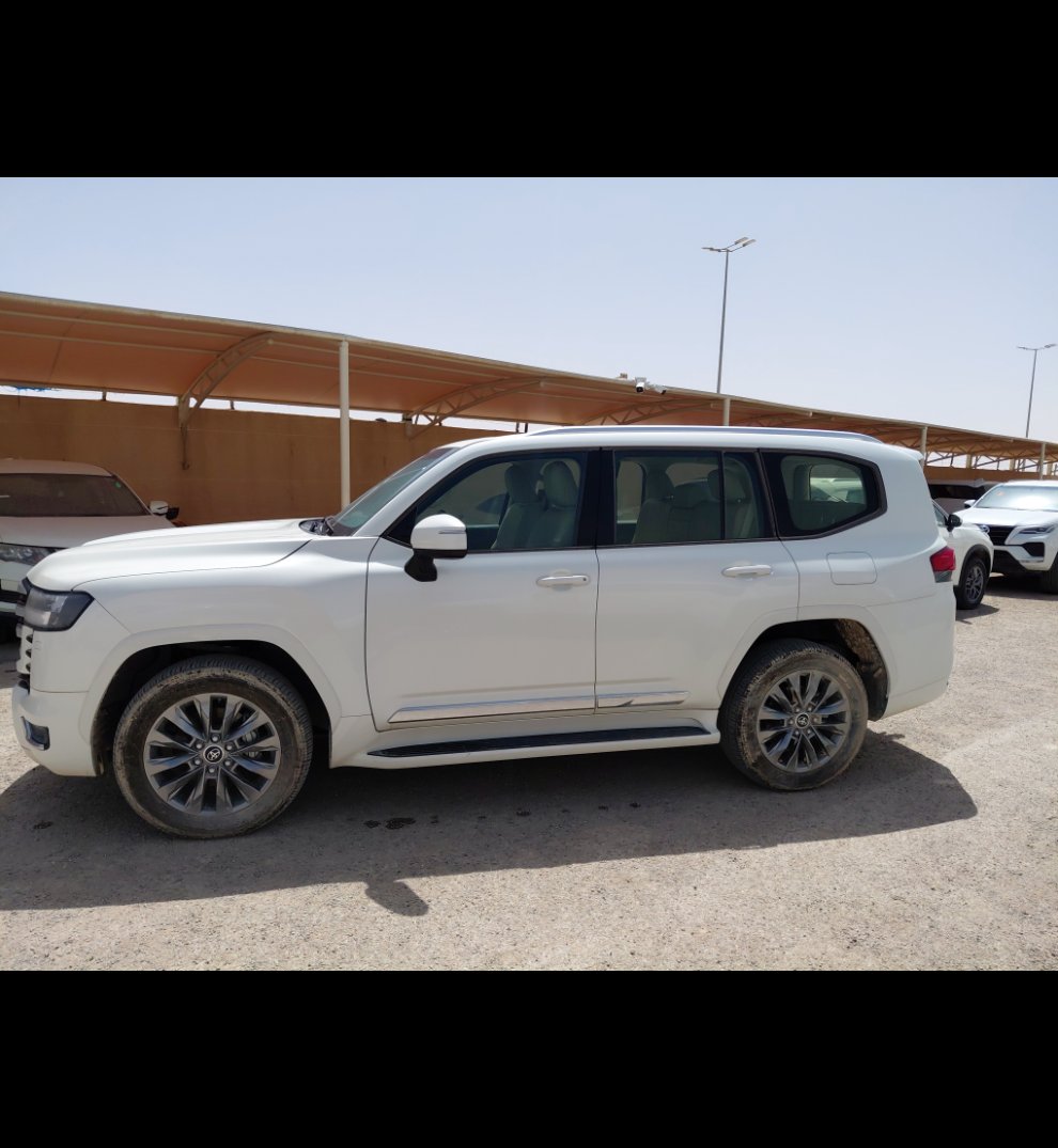 تويوتا لاند كروزر GXR4 2023 image