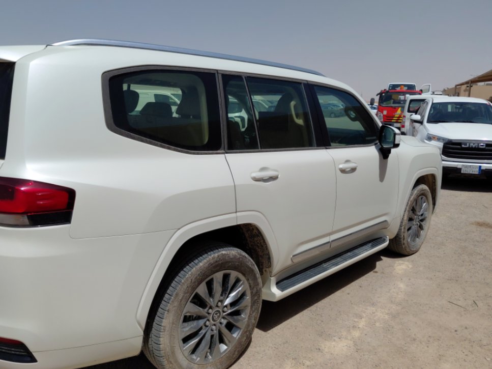 تويوتا لاند كروزر GXR4 2023 image
