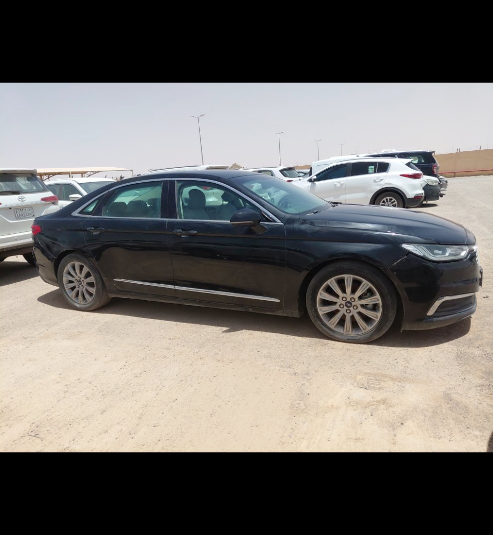 Ford Taurus  2020 image