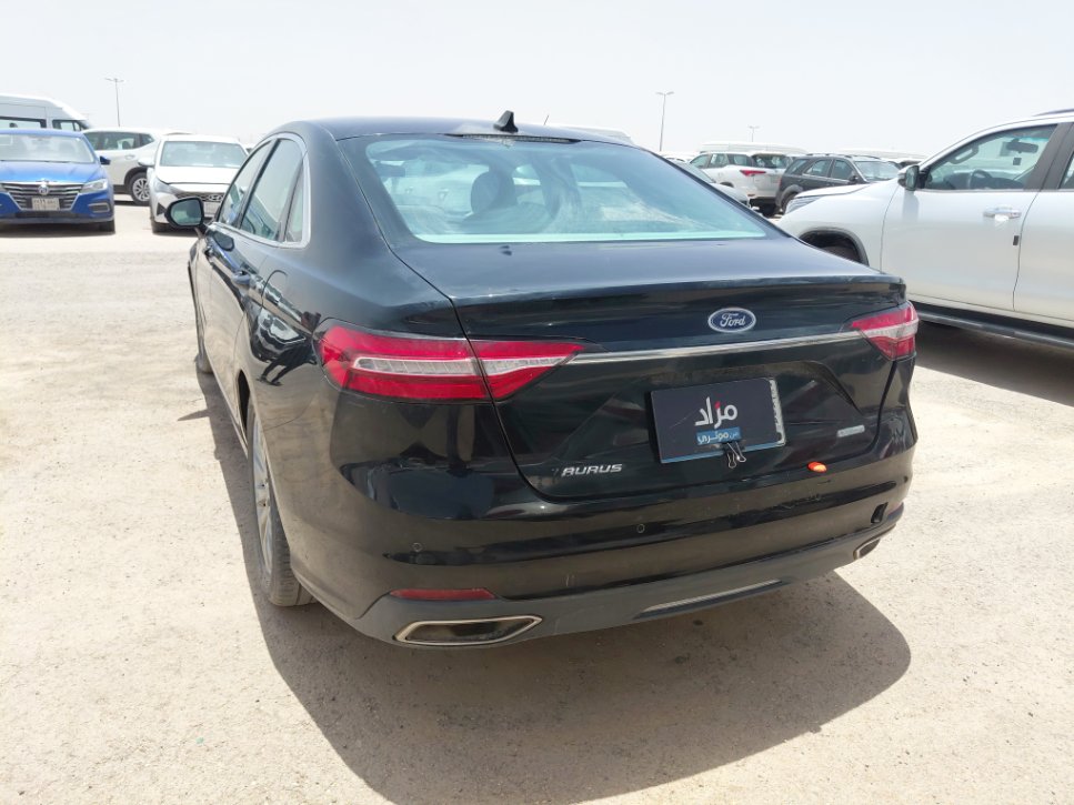 Ford Taurus  2020 image