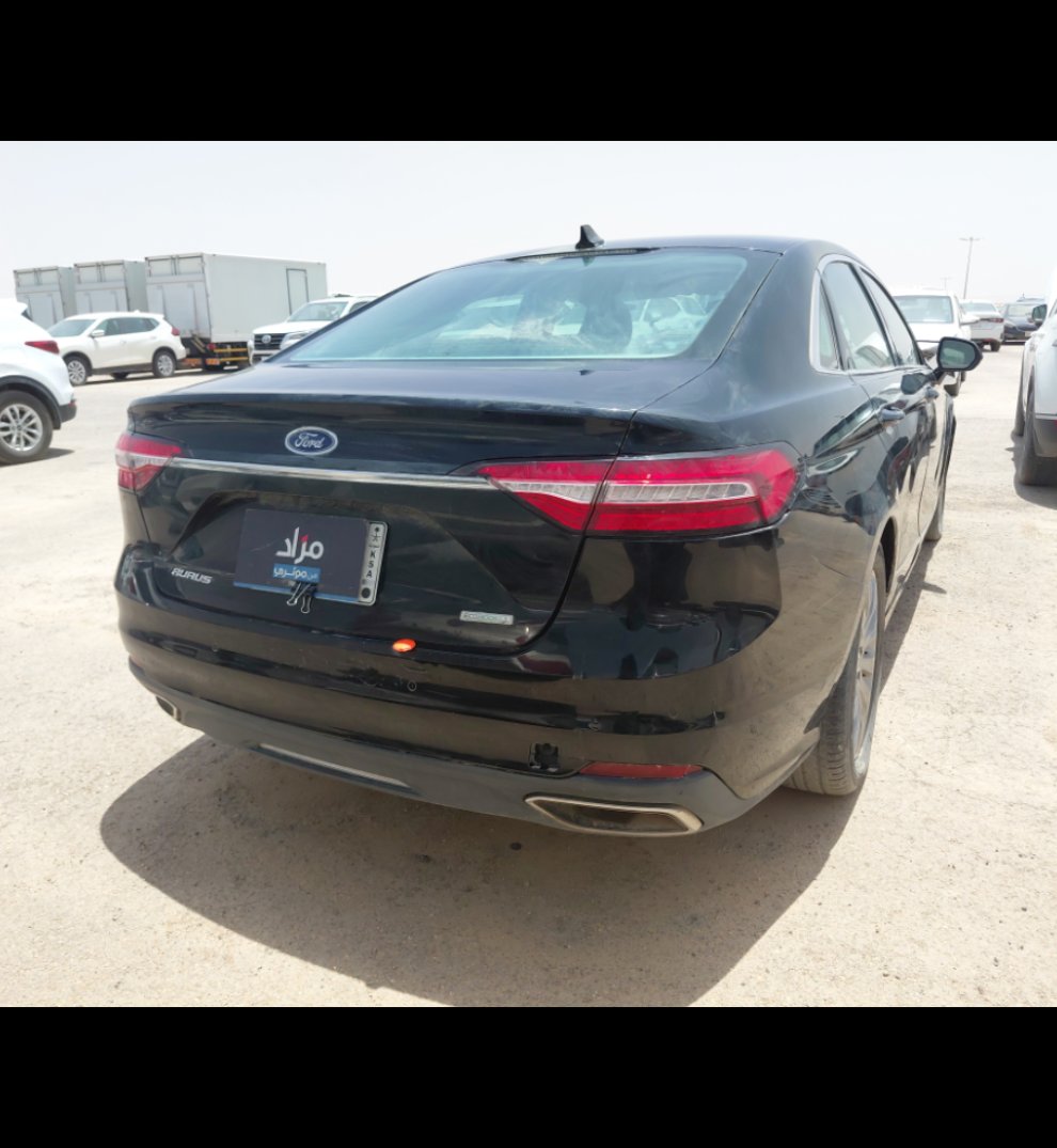 Ford Taurus  2020 image