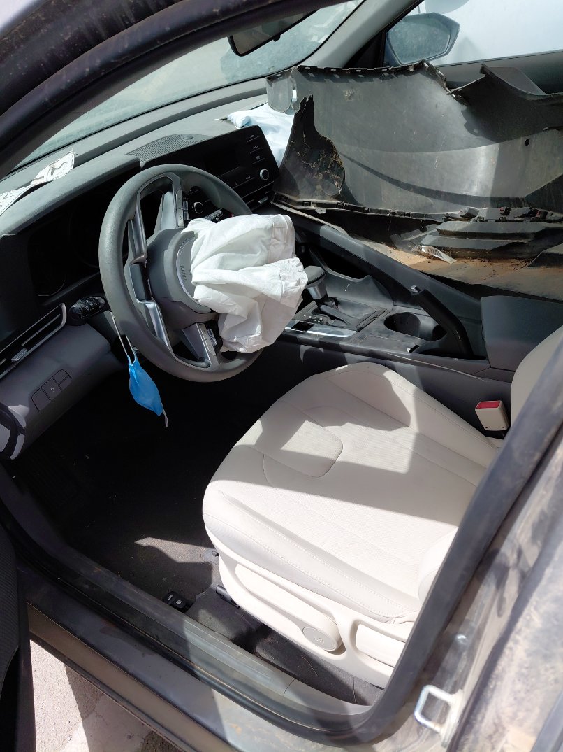 Hyundai Elantra  2021 image