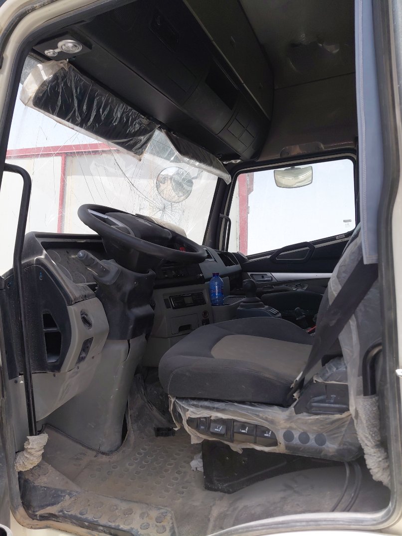 Sinotruk Howo Truck head  2025 image