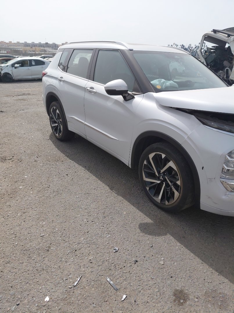 Mitsubishi Outlander  2024 image
