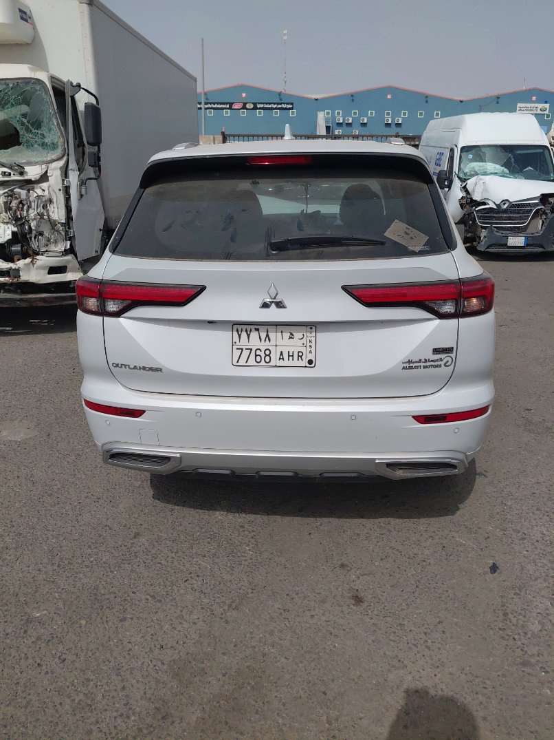 Mitsubishi Outlander  2024 image